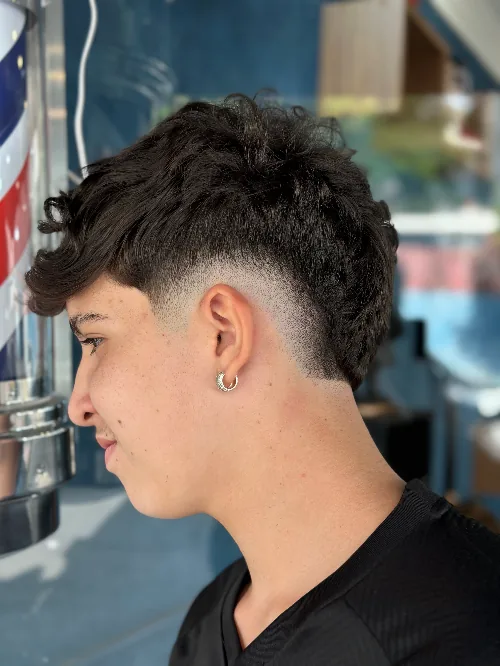 Fade com cachos — trabalho feito na Team Brothers Barbearia